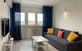 Apartment Old Town And River View